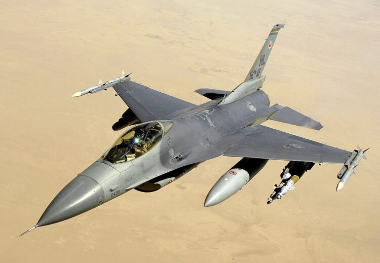 F-16: Master Sgt. Andy Dunaway, Public domain, via Wikimedia Commons